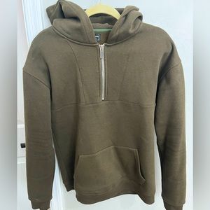 Men’s size M Sweater and Sweat Pant Combo